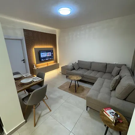 Apartment Cozy 2024